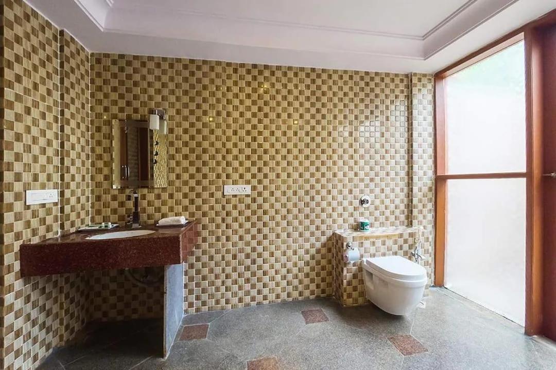 בדאמי Krishna Heritage Resort מראה חיצוני תמונה
