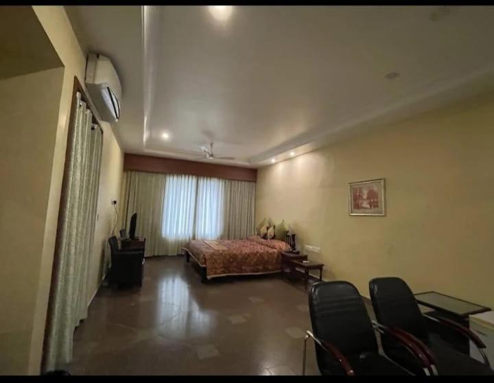 בדאמי Krishna Heritage Resort מראה חיצוני תמונה