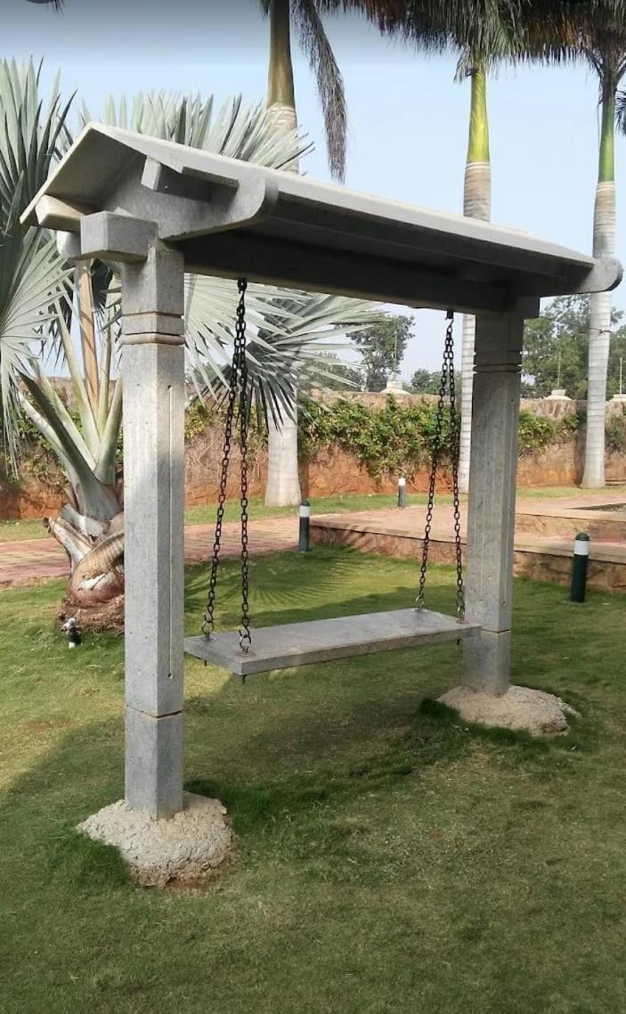 בדאמי Krishna Heritage Resort מראה חיצוני תמונה